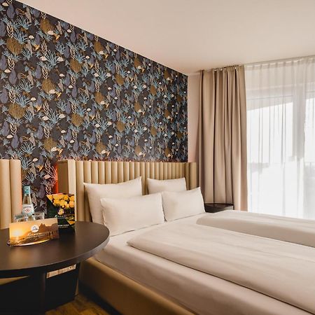 Aparthotel Rioca Hafeninsel Posto 8 à Offenbach-sur-le-Main Extérieur photo
