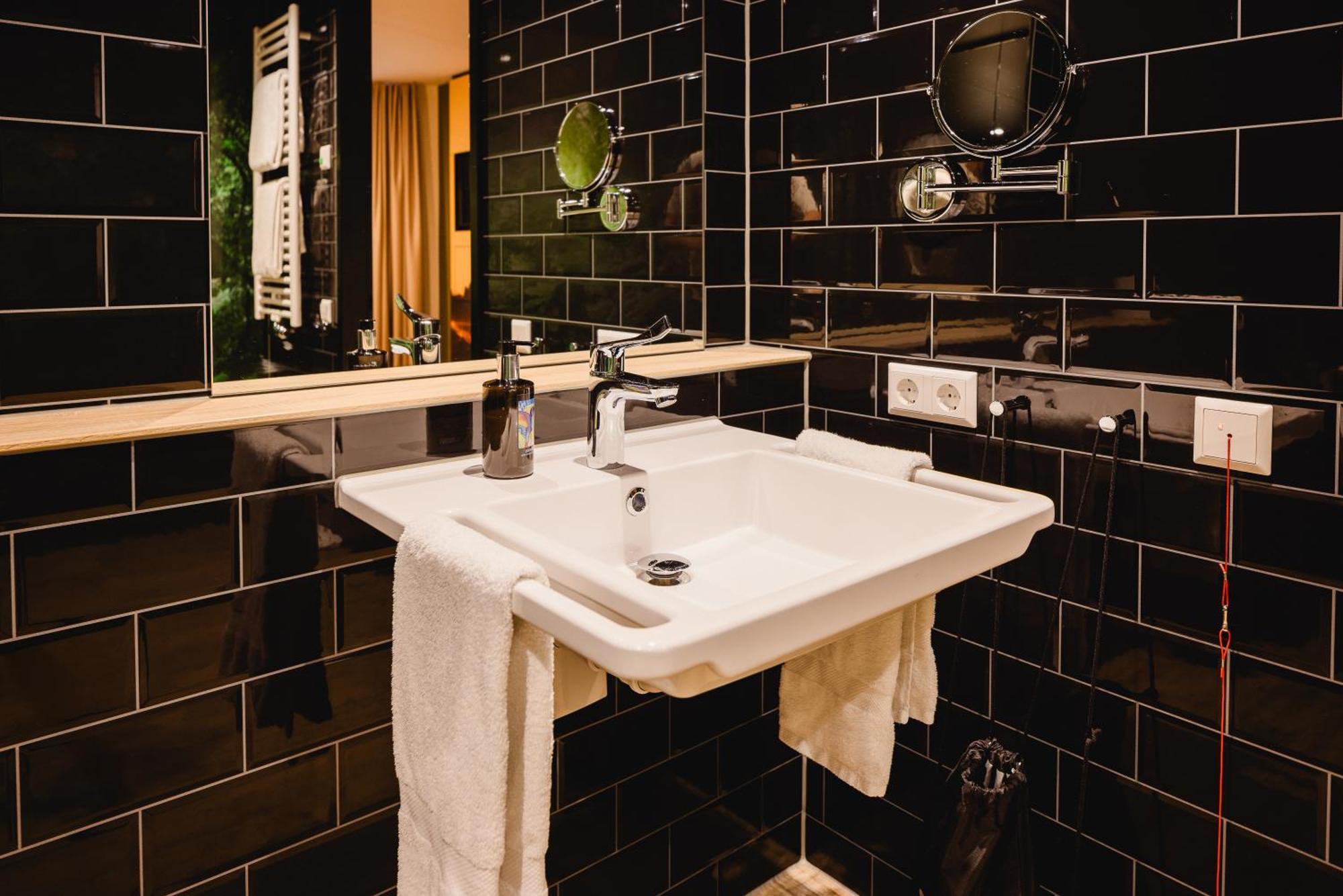 Aparthotel Rioca Hafeninsel Posto 8 à Offenbach-sur-le-Main Extérieur photo