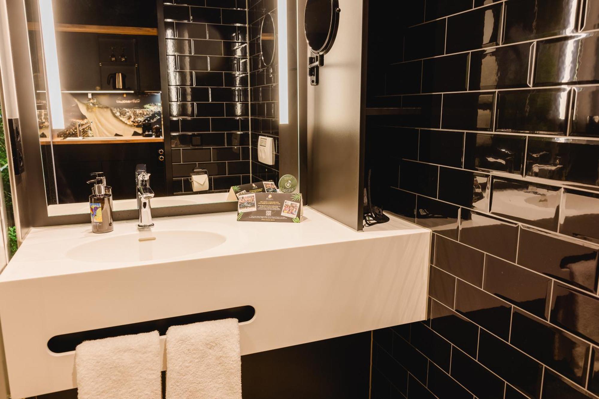Aparthotel Rioca Hafeninsel Posto 8 à Offenbach-sur-le-Main Extérieur photo